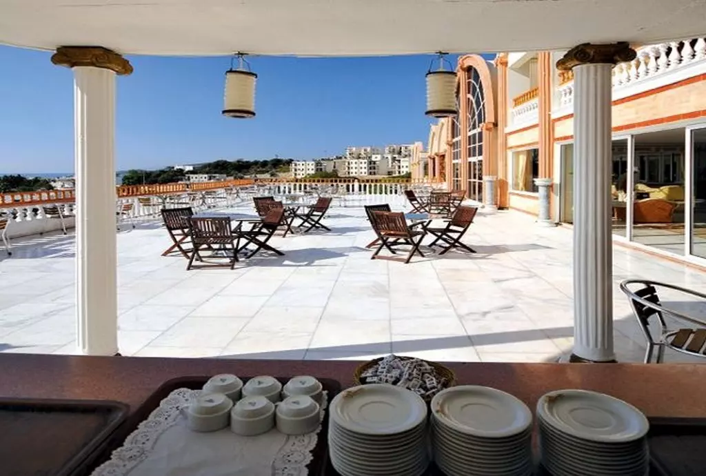 hotel flora suites kusadasi_shabavizparvaz_10.jpg